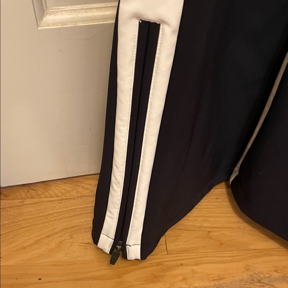 Perfect Moment Ski Bibs/Snow Pants - Picture 11 of 14